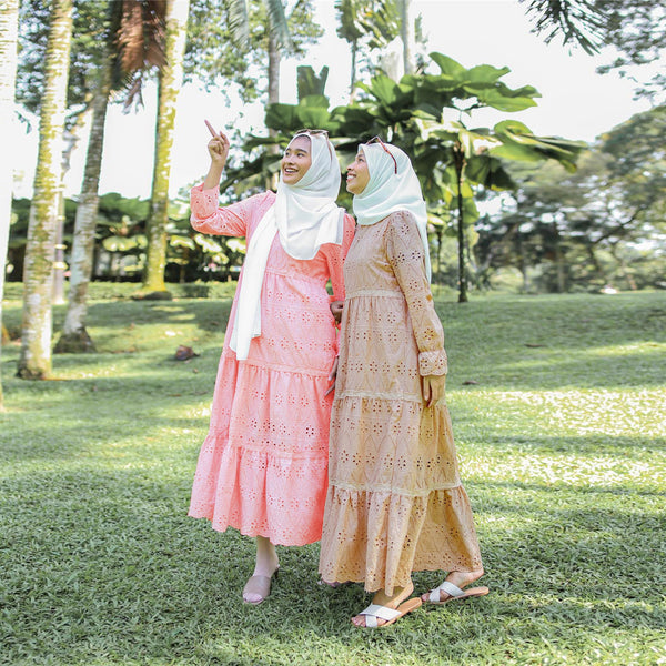 Modest Malaysia Hollow Lace Dress